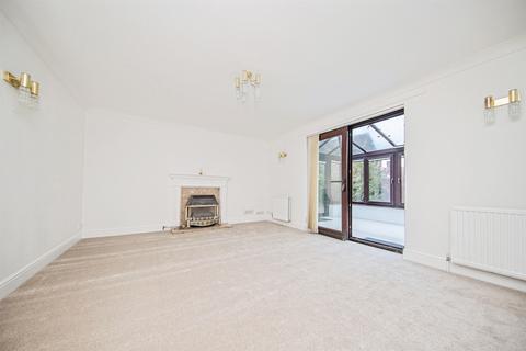 4 bedroom detached house for sale, Mountbatten Drive, Colchester