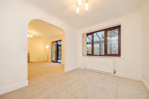 4 bedroom detached house for sale, Mountbatten Drive, Colchester