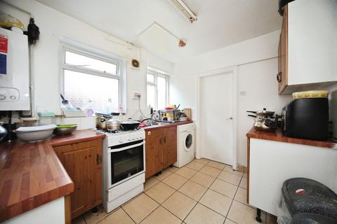 undefined, Baker Street, Luton
