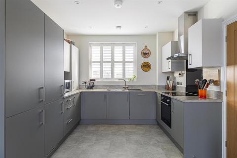 4 bedroom detached house for sale, Devitt Drive, Crossways, Dorchester