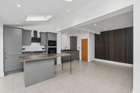 3 bedroom semi-detached house to rent, Withers Avenue, Warrington, WA2