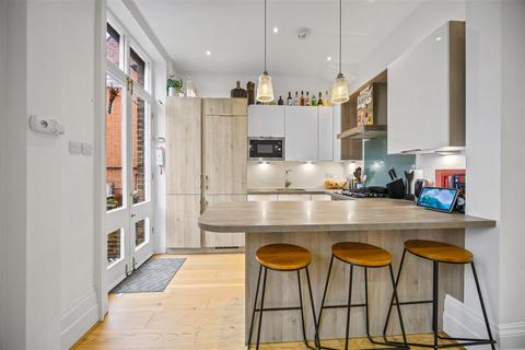 1 bedroom flat for sale, Crossfield Road , Belsize Park NW3