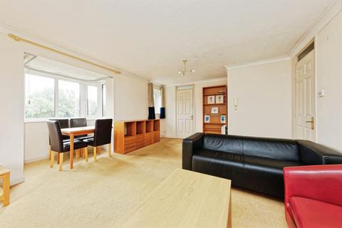 2 bedroom apartment for sale, Rheims Court, Canterbury