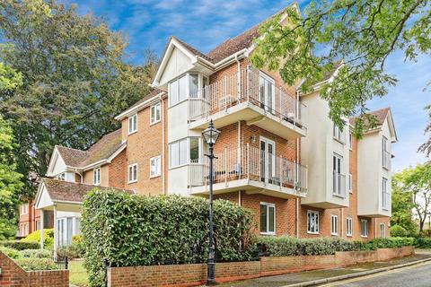 2 bedroom apartment for sale, Rheims Court, Canterbury