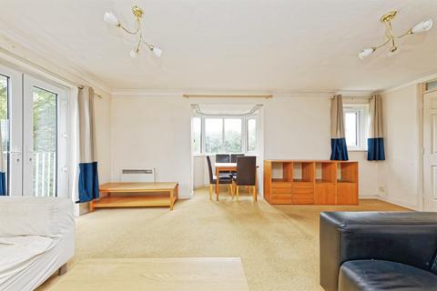 2 bedroom apartment for sale, Rheims Court, Canterbury