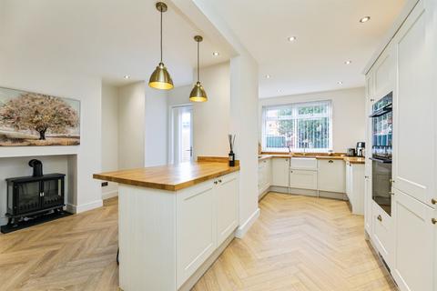3 bedroom semi-detached house for sale, Herringthorpe Valley Road, Herringthorpe, ROTHERHAM