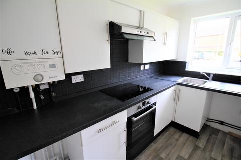 1 bedroom ground floor flat to rent, Cardington Court, Acle NR13