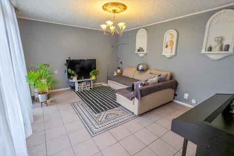 3 bedroom maisonette for sale, Lytton Strachey Path, Thamesmead, London, SE28