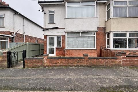 3 bedroom semi-detached house for sale, Desmond Avenue, Hornsea