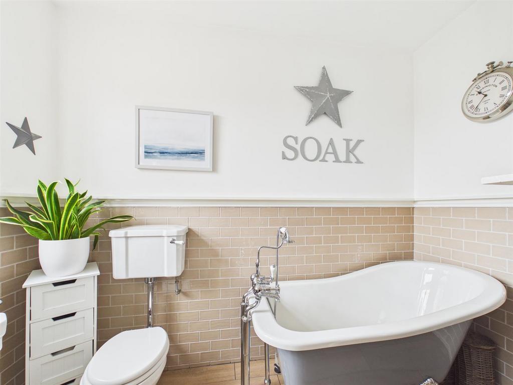 Bath 2.jpg