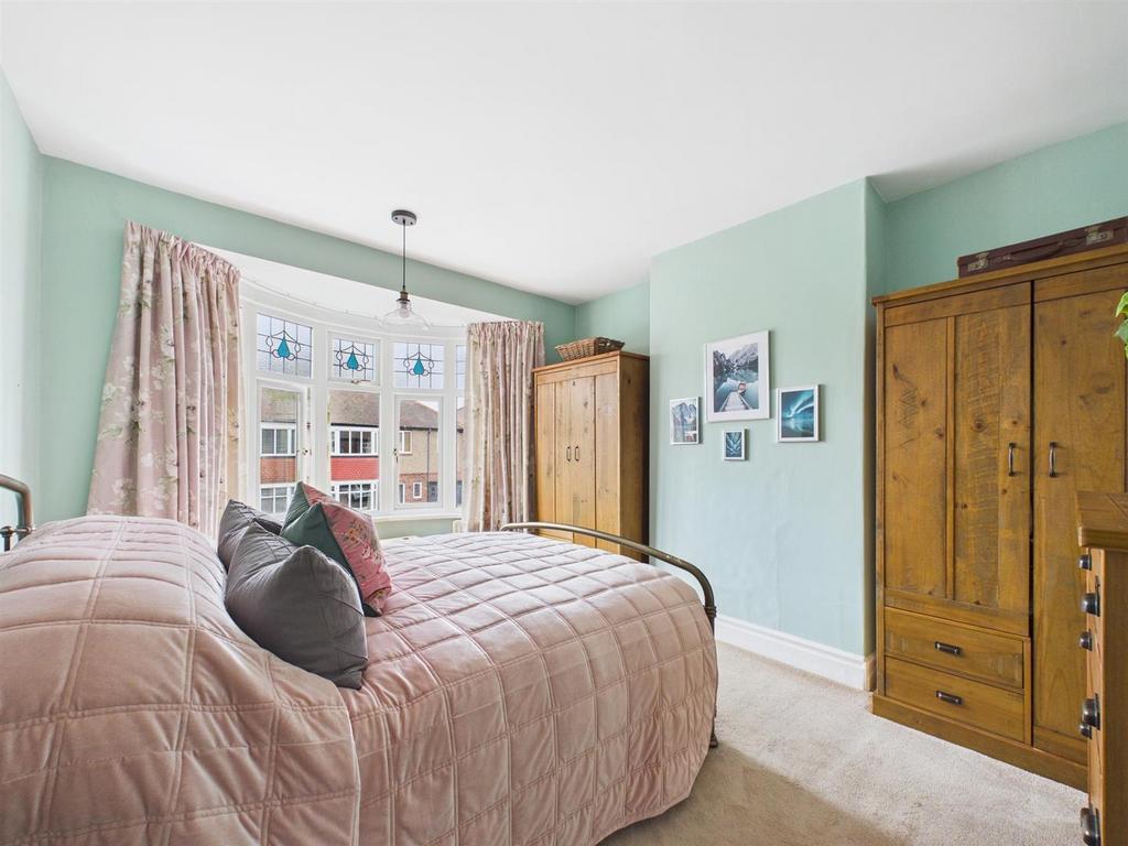 Bed 1.jpg