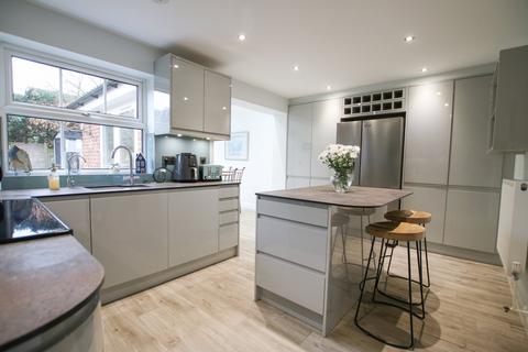 4 bedroom detached house for sale, Somerset Close, Wokingham, RG41