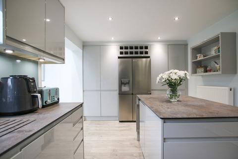 4 bedroom detached house for sale, Somerset Close, Wokingham, RG41
