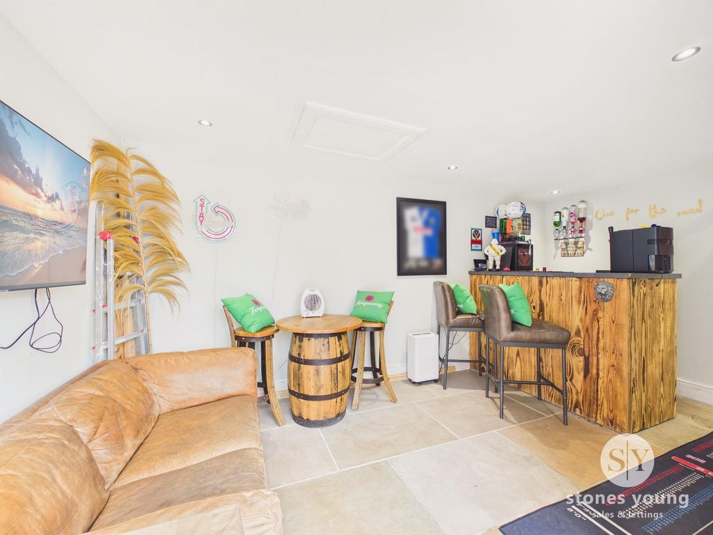 Converted Garage - Studio/Bar/Gym/Office