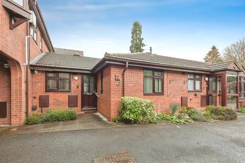 2 bedroom semi-detached bungalow for sale, Kenilworth Road, Balsall Common, Coventry