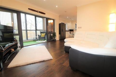2 bedroom flat for sale, Blenheim House, Fowler Way, Uxbridge