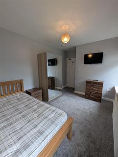 3 bedroom terraced house to rent, Walker Road, East Quayside, Newcastle upon tyne, Tyne and Wear