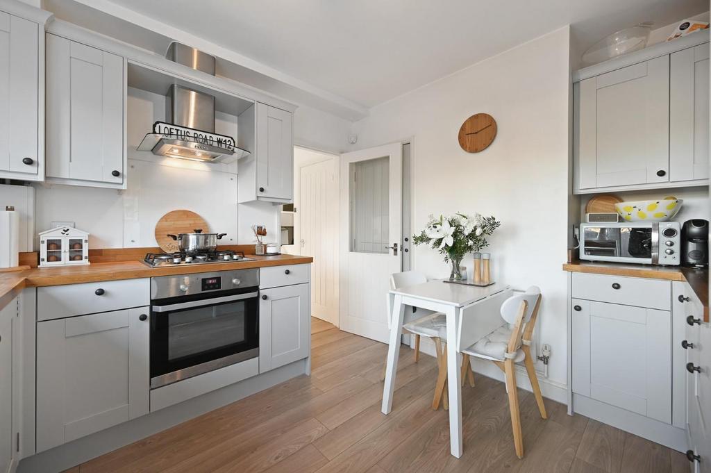 RCREferrymead avenue- kitchen, dinning area 12 (1)