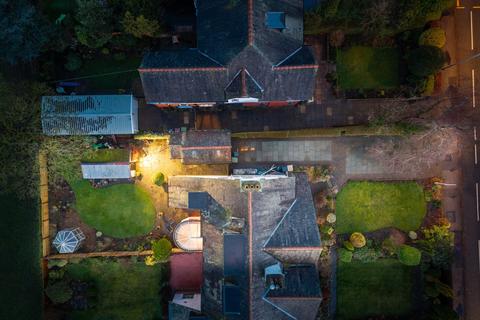4 bedroom semi-detached house for sale, Manchester Road, Over Hulton, Bolton, Lancashire, BL5