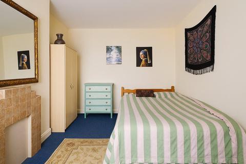 5 bedroom terraced house to rent, Highbury Road, Horfield, Bristol, Somerset, BS7