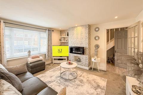 3 bedroom semi-detached house for sale, Crown Way, Southminster