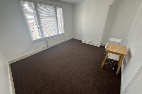 1 bedroom flat to rent, 1 Bedroom Flat – Dysons Road, Edmonton, N18