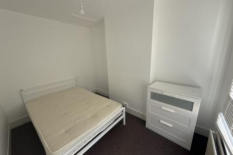 1 bedroom flat to rent, 1 Bedroom Flat – Dysons Road, Edmonton, N18