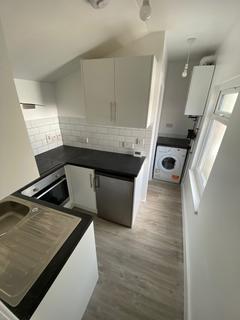 1 bedroom flat to rent, 1 Bedroom Flat – Dysons Road, Edmonton, N18