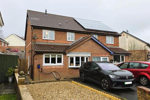 3 bedroom semi-detached house for sale, Llwyn Cyfarthwch, Llanelli