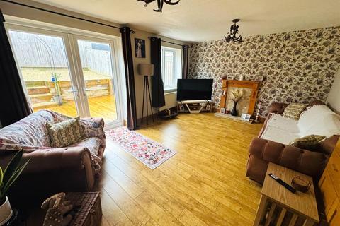 3 bedroom semi-detached house for sale, Llwyn Cyfarthwch, Llanelli