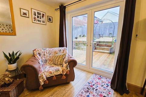 3 bedroom semi-detached house for sale, Llwyn Cyfarthwch, Llanelli