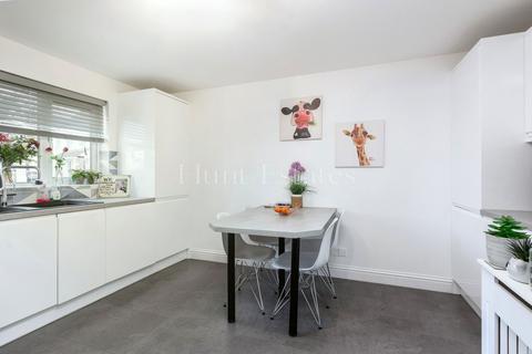 4 bedroom detached house for sale, 28 Le Clos Le Breton