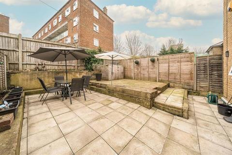 2 bedroom flat for sale, Campshill Road, London SE13