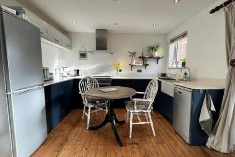 2 bedroom house for sale, King George Road, WARE