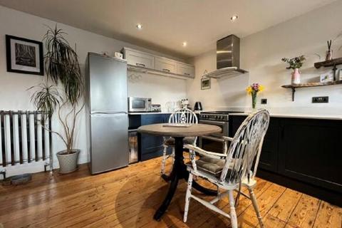 2 bedroom house for sale, King George Road, WARE