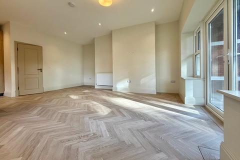 2 bedroom apartment to rent, West Overcliff Drive, Bournemouth, Dorset, BH4