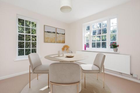 3 bedroom flat for sale, College Road, Dulwich, London, SE21