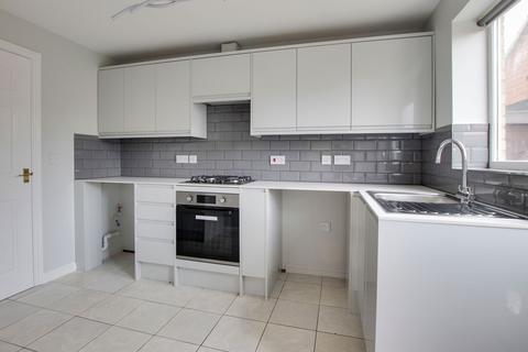 3 bedroom end of terrace house to rent, Chesterfield Way, St. Neots PE19
