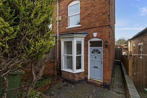 3 bedroom semi-detached house to rent, Cannon Street, Worcester WR5
