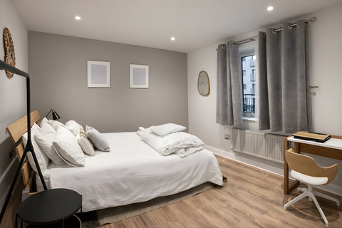 3 bedroom flat to rent, Newport Avenue, London E14