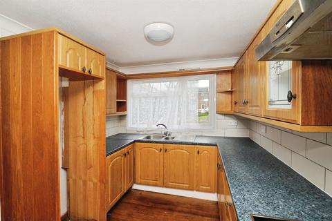 3 bedroom end of terrace house for sale, Ditchling Drive, Hastings