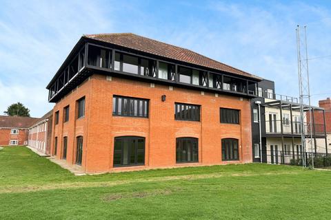 2 bedroom ground floor flat for sale, Syer Court, Hadleigh, Ipswich