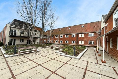 2 bedroom ground floor flat for sale, Syer Court, Hadleigh, Ipswich