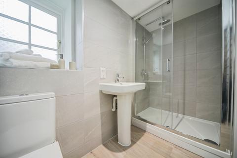 2 bedroom ground floor flat for sale, Syer Court, Hadleigh, Ipswich