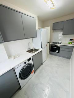 2 bedroom flat to rent, GRANTHAM GARDENS RM6