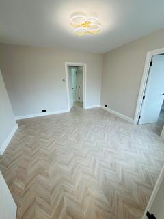 2 bedroom flat to rent, GRANTHAM GARDENS RM6
