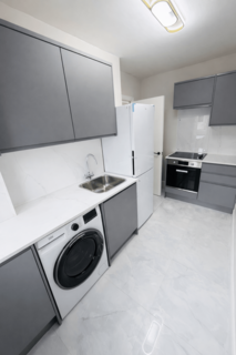 2 bedroom flat to rent, GRANTHAM GARDENS RM6