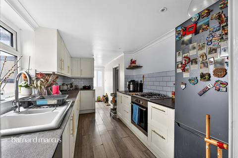 2 bedroom semi-detached house for sale, East Street, Epsom