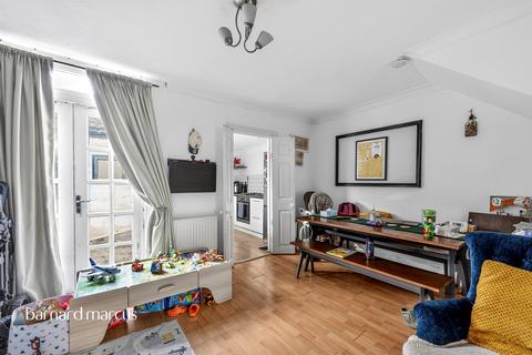 2 bedroom semi-detached house for sale, East Street, Epsom