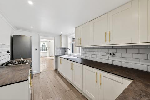 2 bedroom semi-detached house for sale, East Street, Epsom